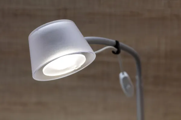 Derungs Pflege-und Leseleuchte CULTURA LED S 4 S9 Bettenadapter mit Schwanenhals