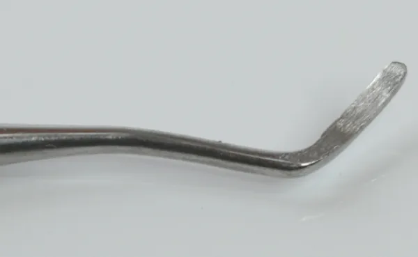 Tamponade-und Wattestopfer, Eckenheber für die Nagel-und Fußpflege, doppelendig, 17,0 cm