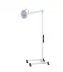 Derungs LED-Untersuchungsleuchte TRIANGO 60-3 Fix-Fokus, 60000 Lux, 3 Farbtemperaturen wählbar fahrbares Stativmodell