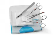 Einmal-Dermatologie-Set, steril, mit Instrumenten, Kompressen, Lochtuch und Schale (9-Teilig) Einmal-Dermatologie-Set, steril, mit Instrumenten, Kompressen, Lochtuch und Schale (9-Teilig)